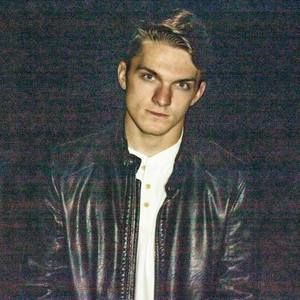 Meet your Posher, Riley